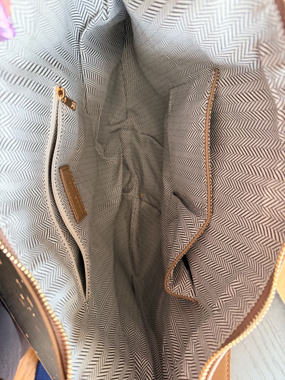 Modern + Chic Savannah Bag in Fawn - Picture 3 of 6